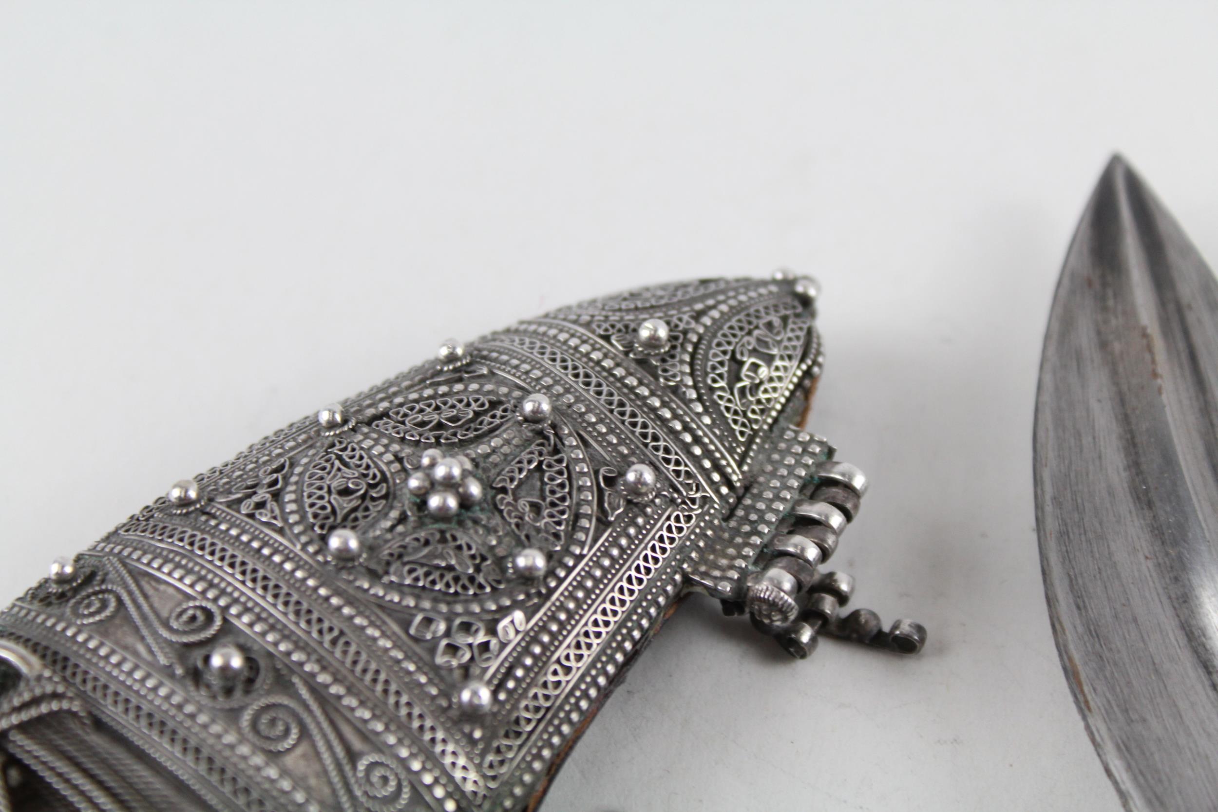 Antique .900 Silver Cased Omani Khanjar / Dagger Middle Eastern (414g) // Length - 26.5cm In antique - Bild 5 aus 8