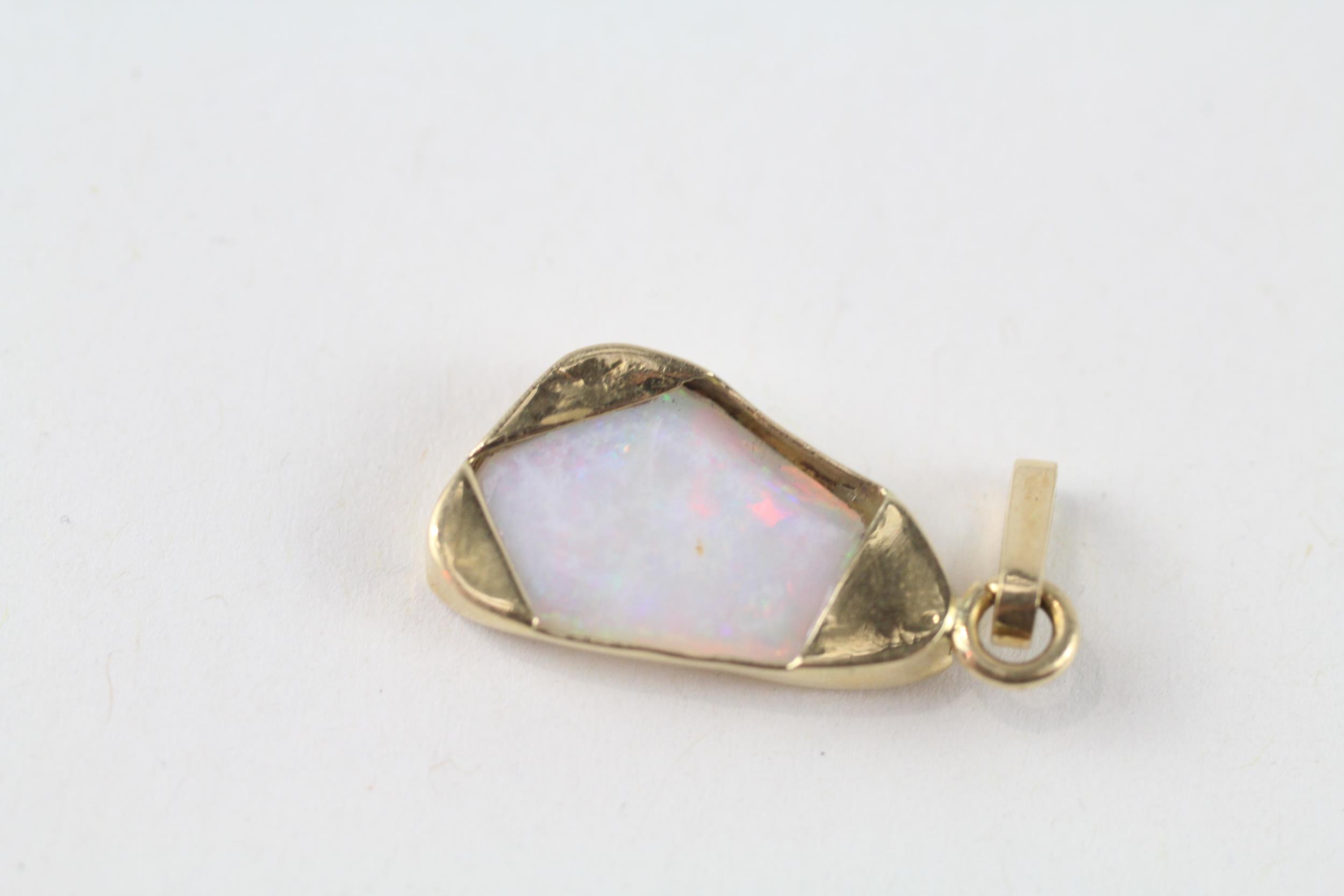 18ct gold opal pendant (1.8g) - Image 4 of 4