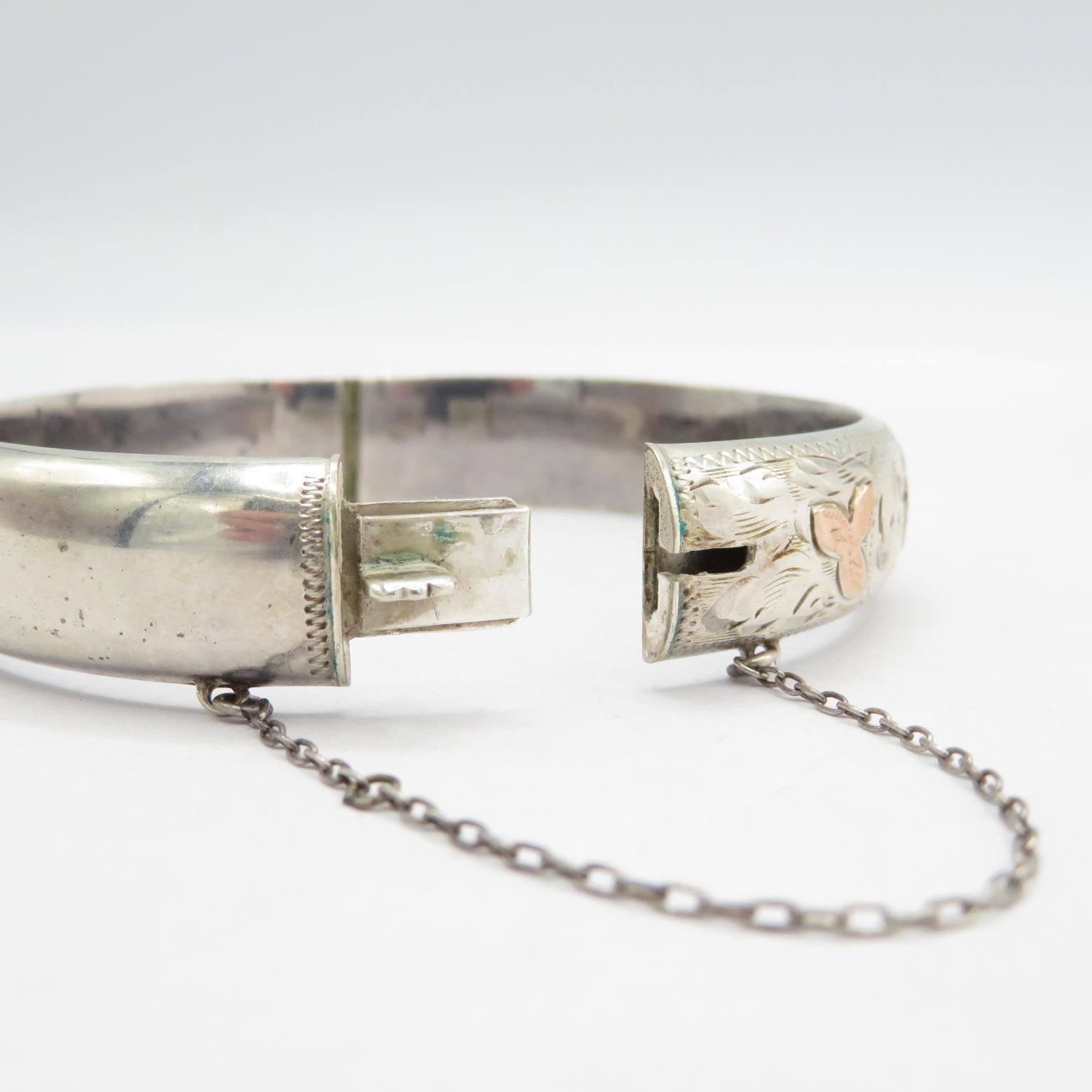 A hallmarked silver and gold bangle 20.8g - Image 3 of 4
