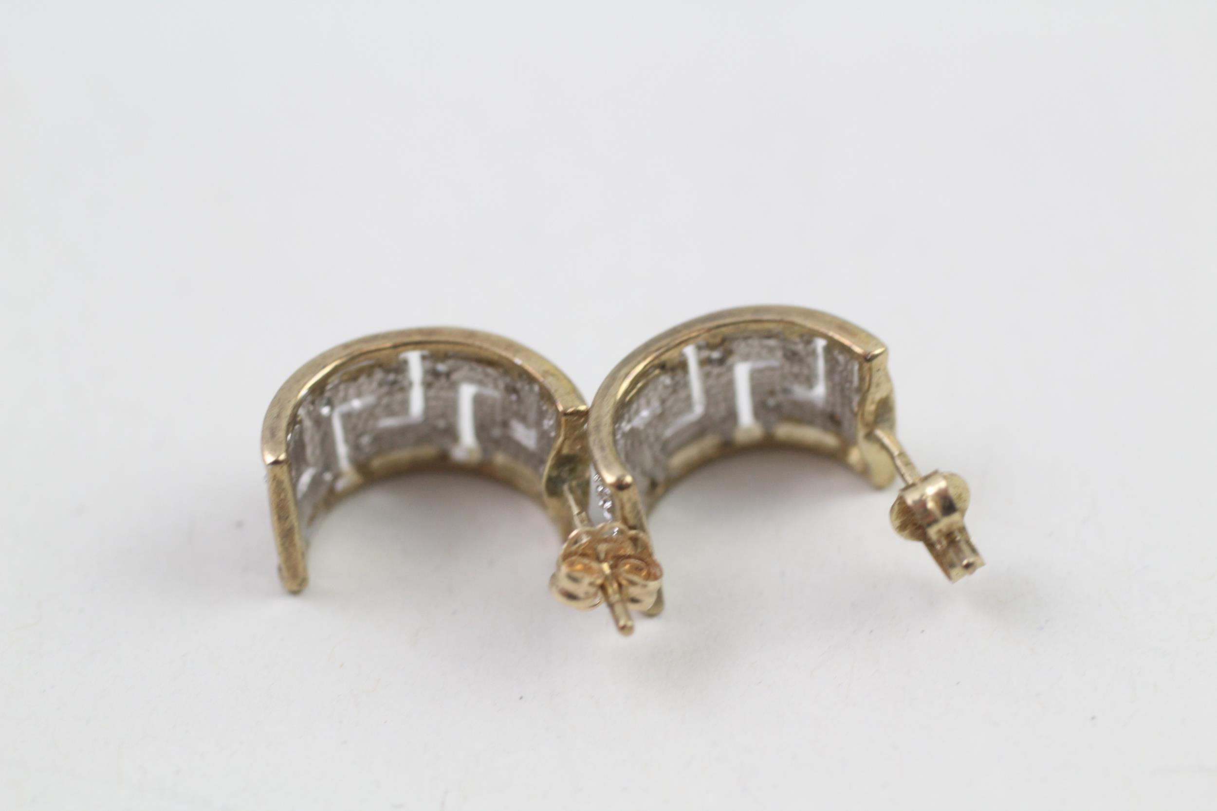 9ct gold diamond Greek key half hoop earrings (2.7g) - Image 4 of 4