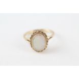9ct gold opal vintage dress ring (2.5g) Size P