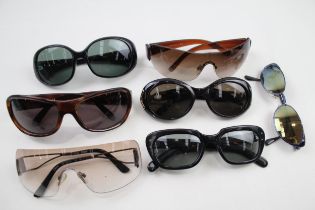 8 x Designer Sunglasses Assorted Inc Prada, Versace, Chloe, Burberry's Etc // Items are in