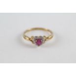 9ct gold vintage ruby & diamond heart shaped ring (1.6g) Size O