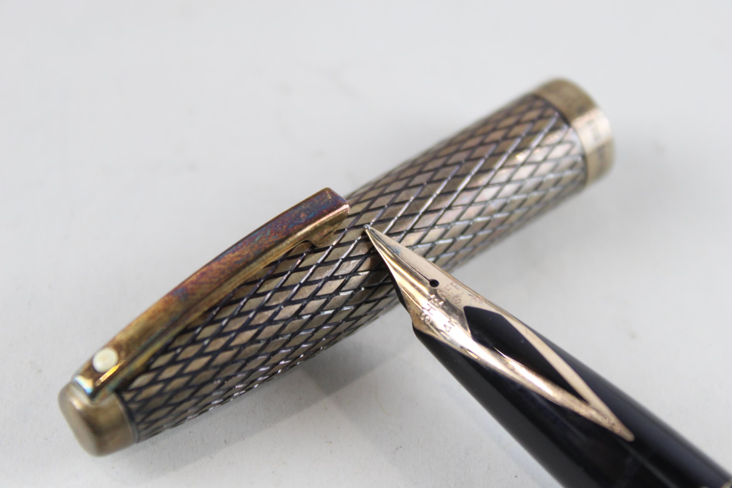Vintage SHEAFFER Imperial .925 Sterling Silver Cased Fountain Pen 14ct Nib Boxed // w/ 14ct Gold - Image 3 of 5