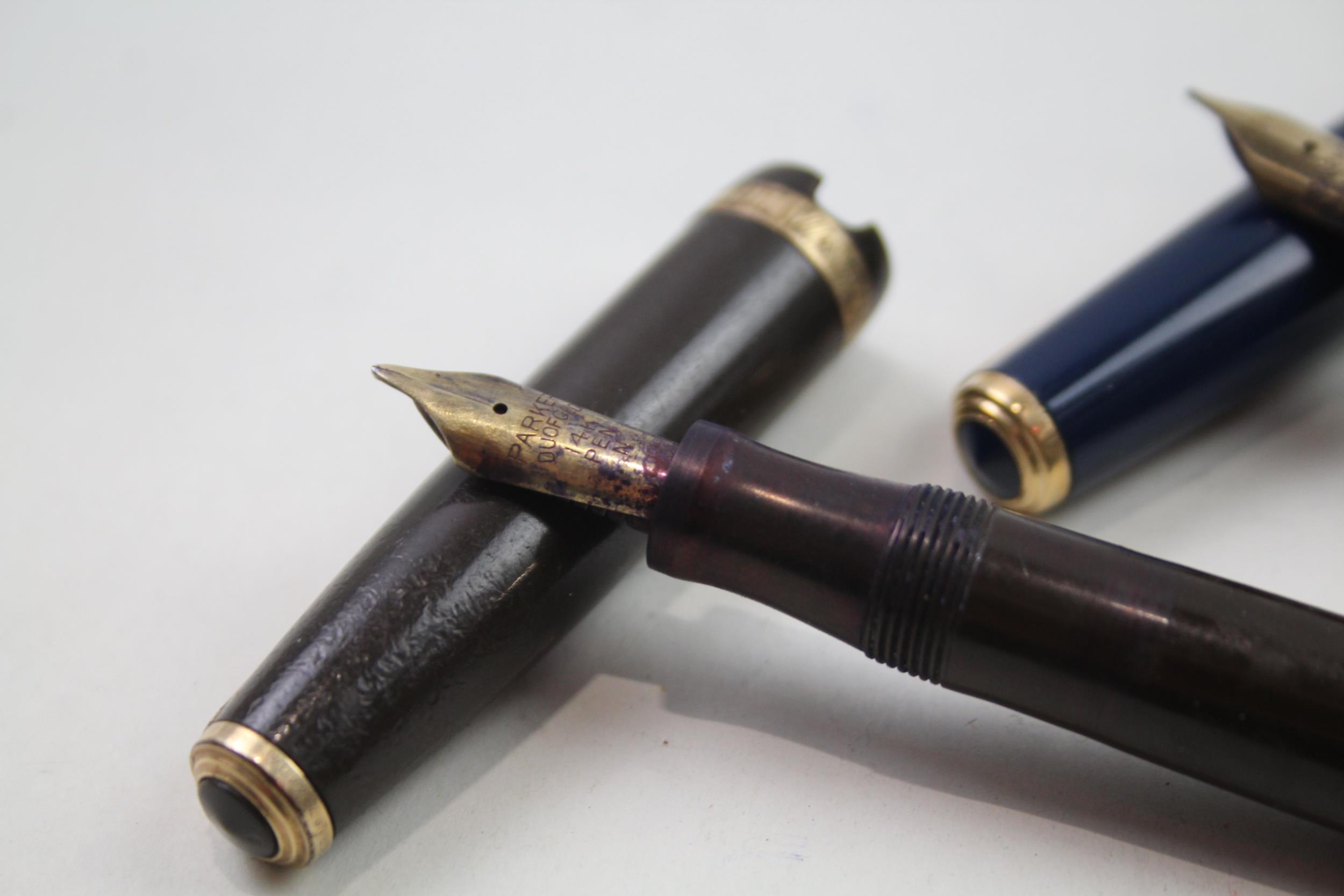 2 x Vintage PARKER Duofold Fountain Pens w/ 14ct Gold Nibs WRITING Inc Brown // Inc Brown & Navy - Image 2 of 10