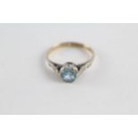 9ct gold blue zircon solitaire ring (2.1g) Size L