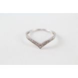 18ct white gold diamond wishbone ring (1.1g) Size K