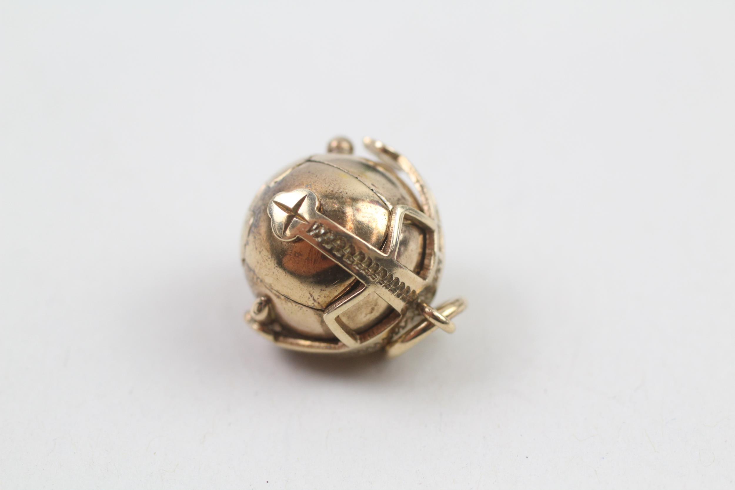 9ct gold masonic puzzle ball pendant (8.7g)