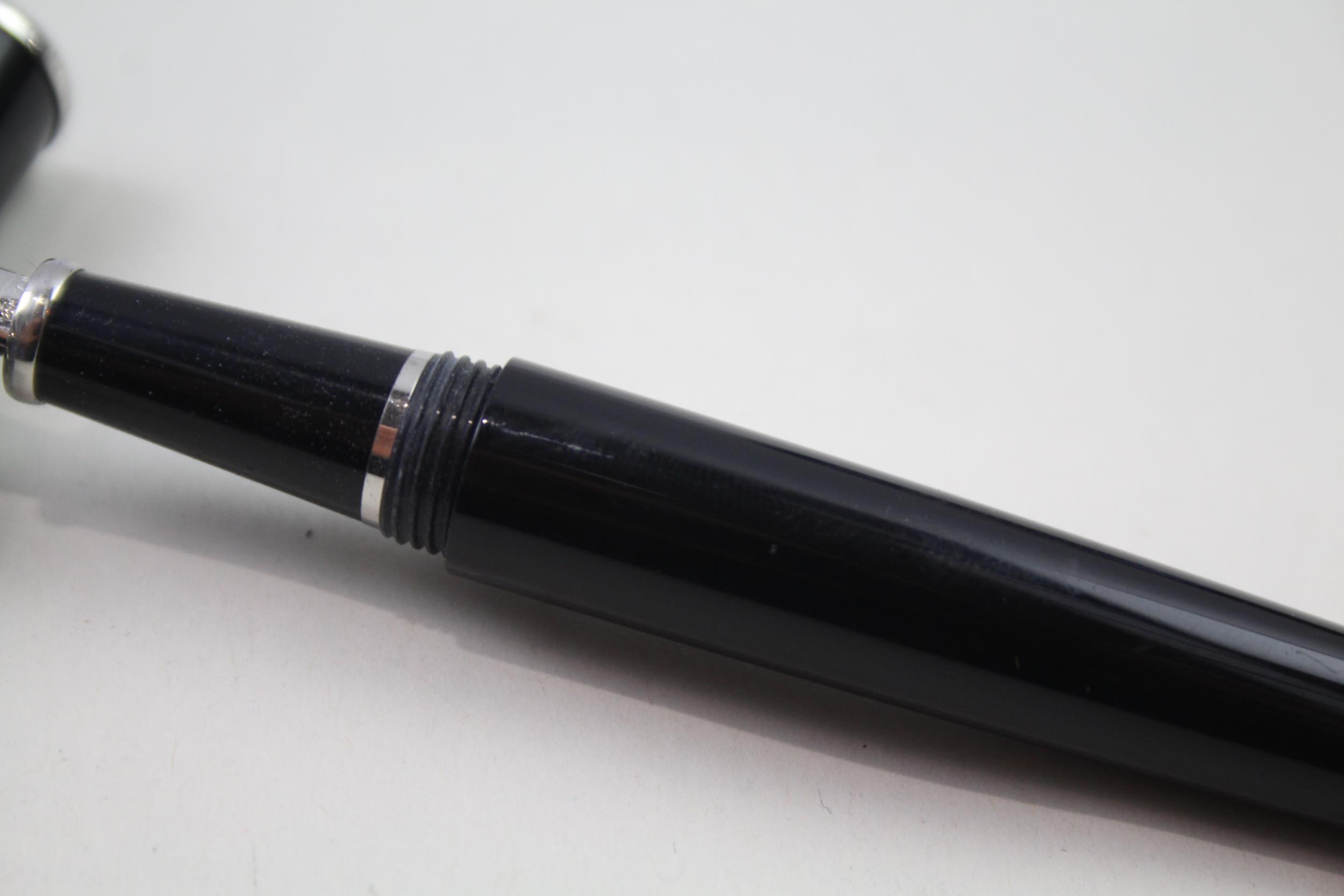 CARTIER Diabolo Black Cased Fountain Pen w/ 18ct White Gold Nib WRITING // Dip Tested & WRITING - Image 4 of 10