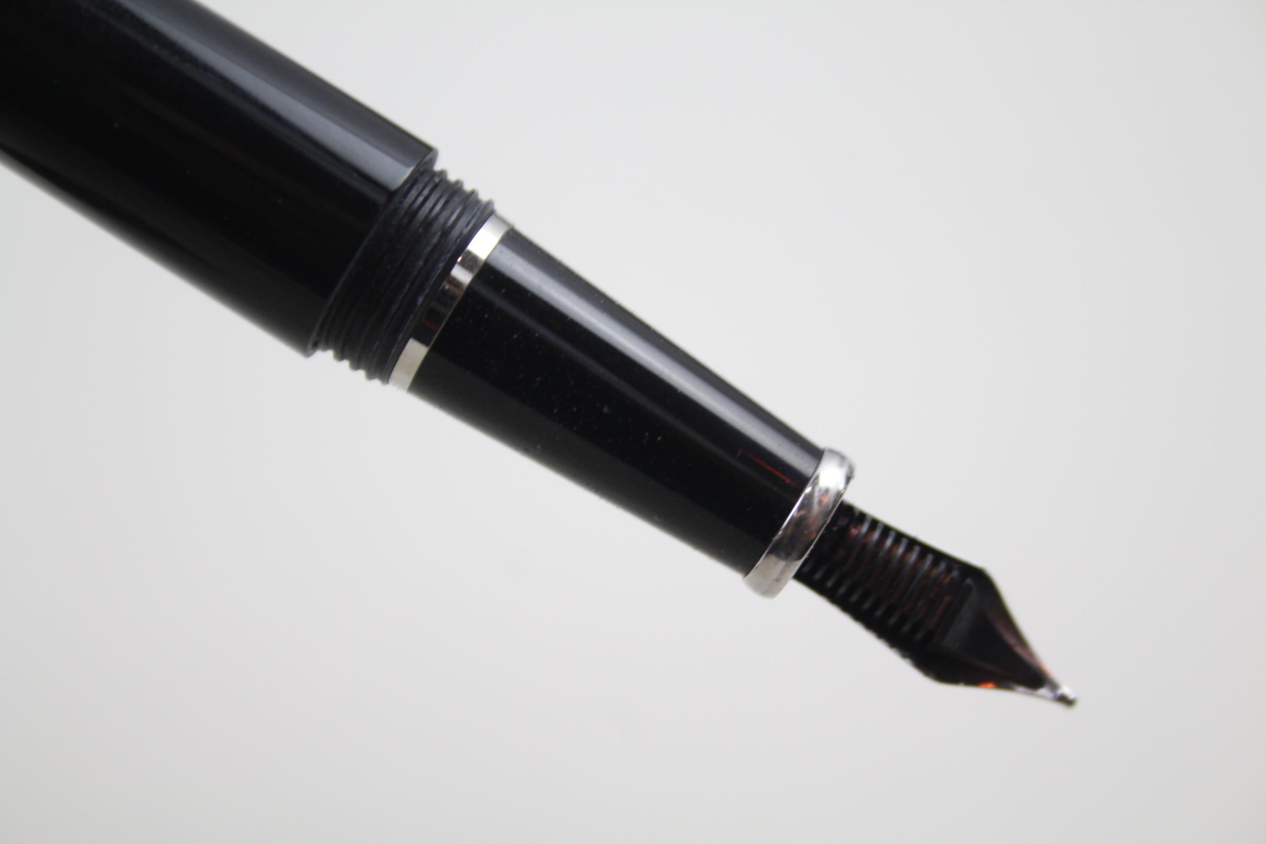 CARTIER Diabolo Black Cased Fountain Pen w/ 18ct White Gold Nib WRITING // Dip Tested & WRITING - Image 7 of 10