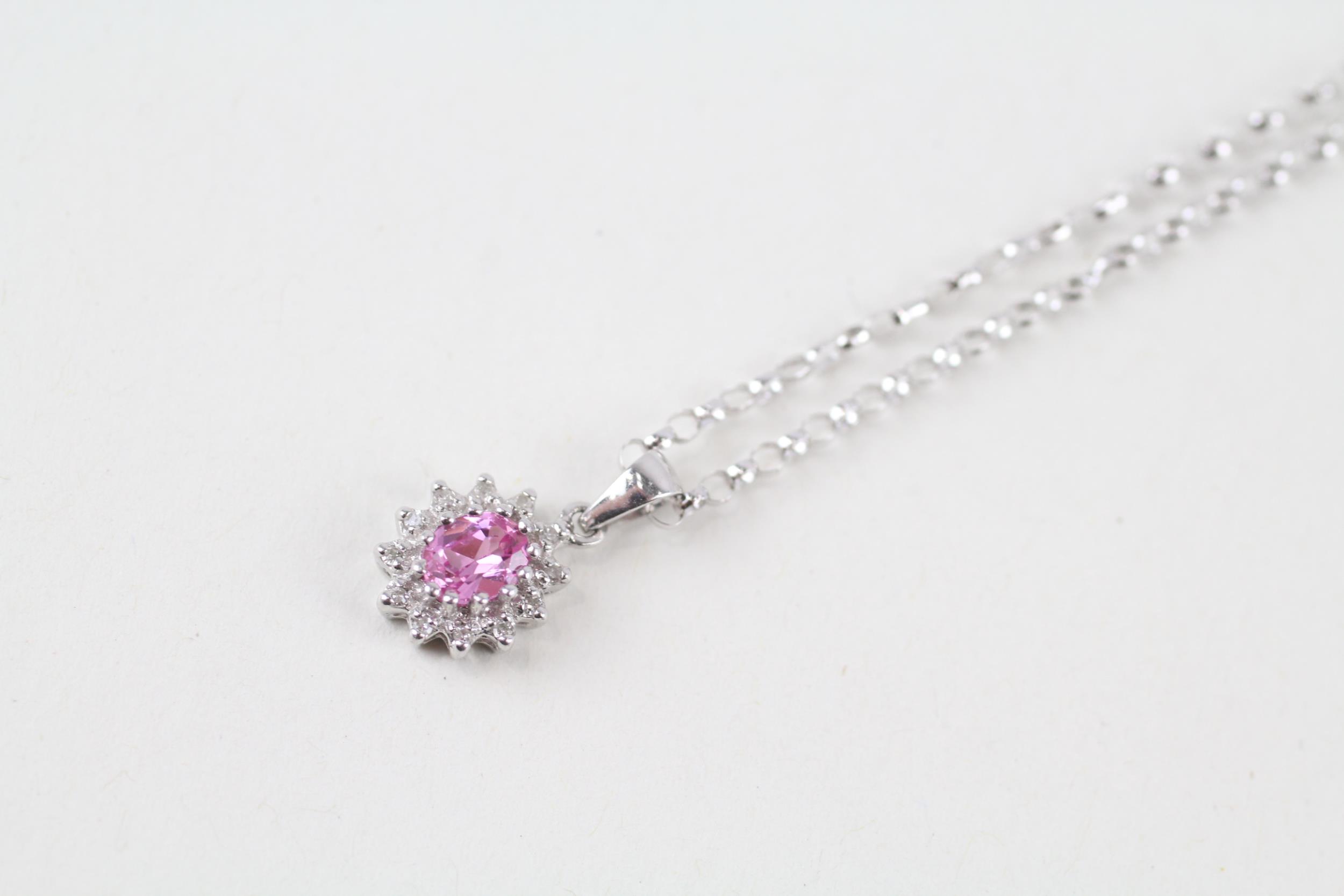 9ct white gold diamond & pink sapphire cluster pendant necklace (1.9g)
