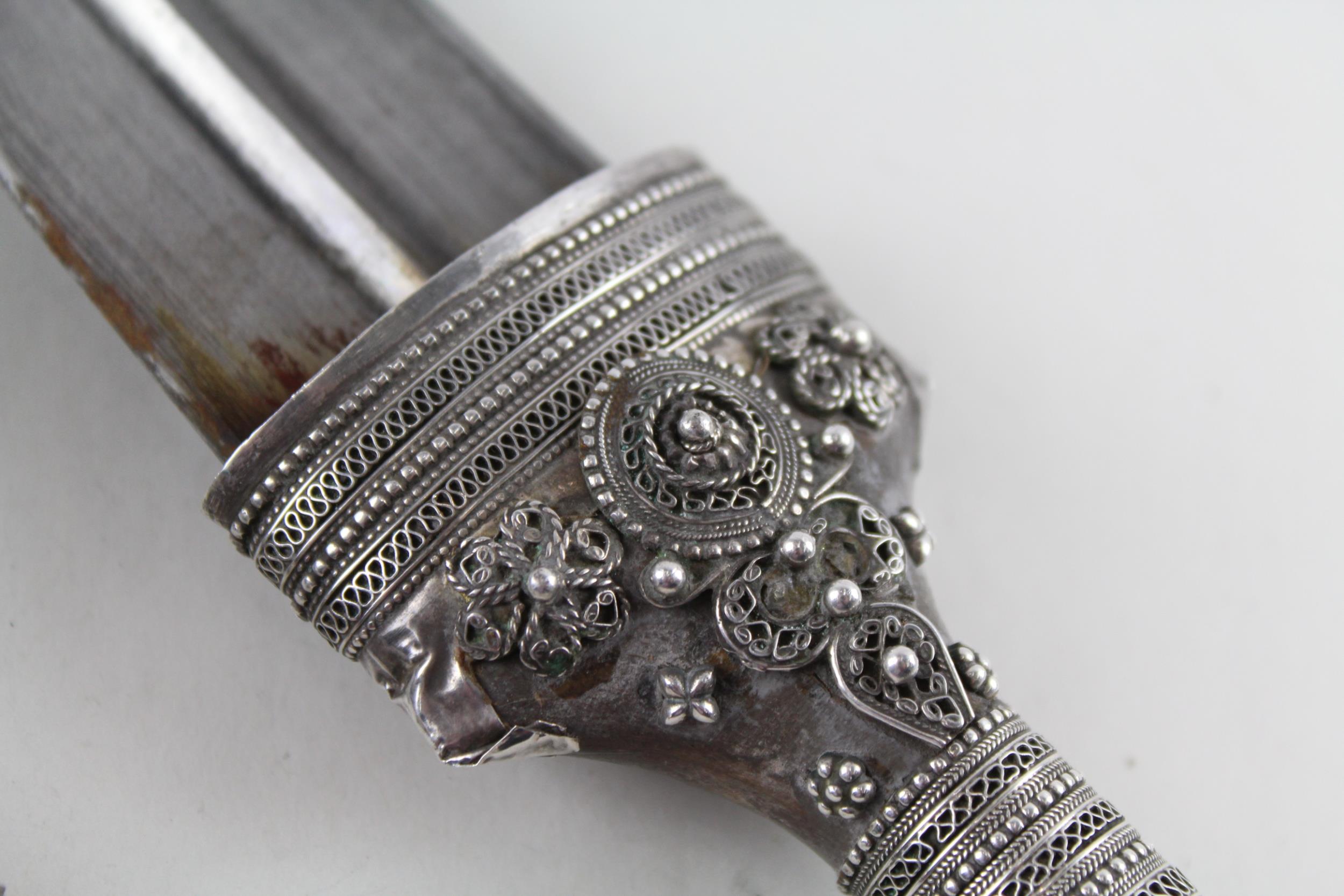 Antique .900 Silver Cased Omani Khanjar / Dagger Middle Eastern (414g) // Length - 26.5cm In antique - Bild 3 aus 8