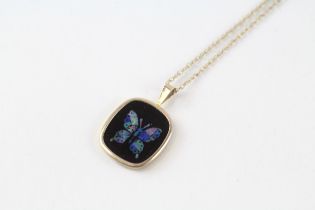 9ct gold opal triplet butterfly pendant necklace (2.1g)