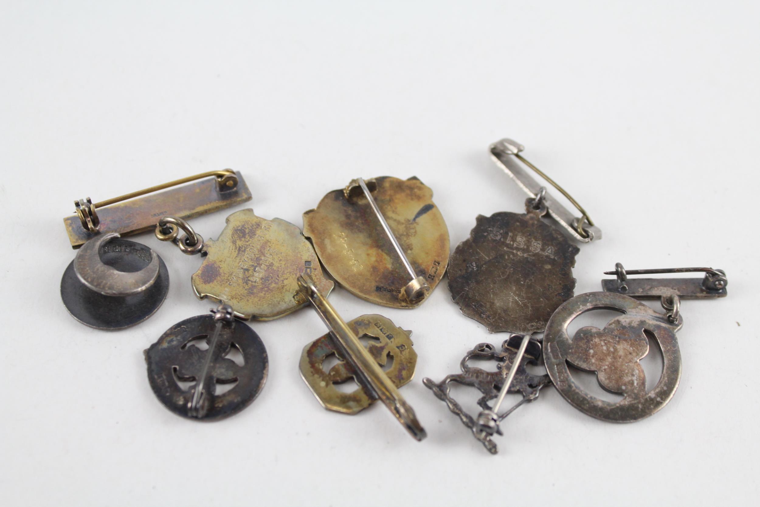 8 x Vintage Hallmarked .925 Sterling Silver Badges Inc Enamel, Boy Scout Etc 57g // In vintage - Image 6 of 6