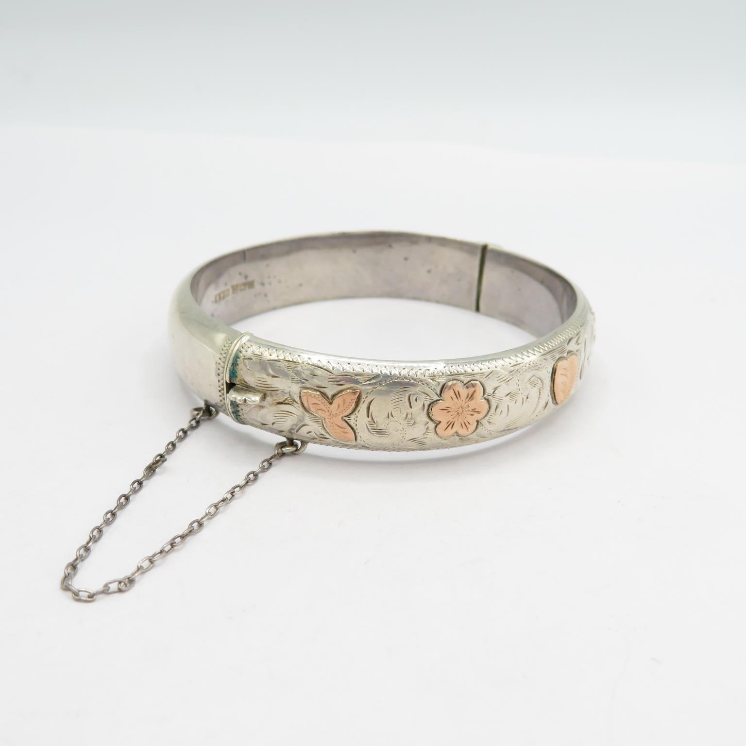 A hallmarked silver and gold bangle 20.8g - Image 2 of 4