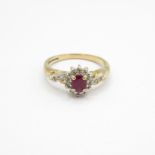 9ct gold ruby & diamond ring (2.2g) Size M