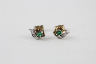 9ct gold vintage emerald & diamond stud earrings with scroll backs (0.8g)