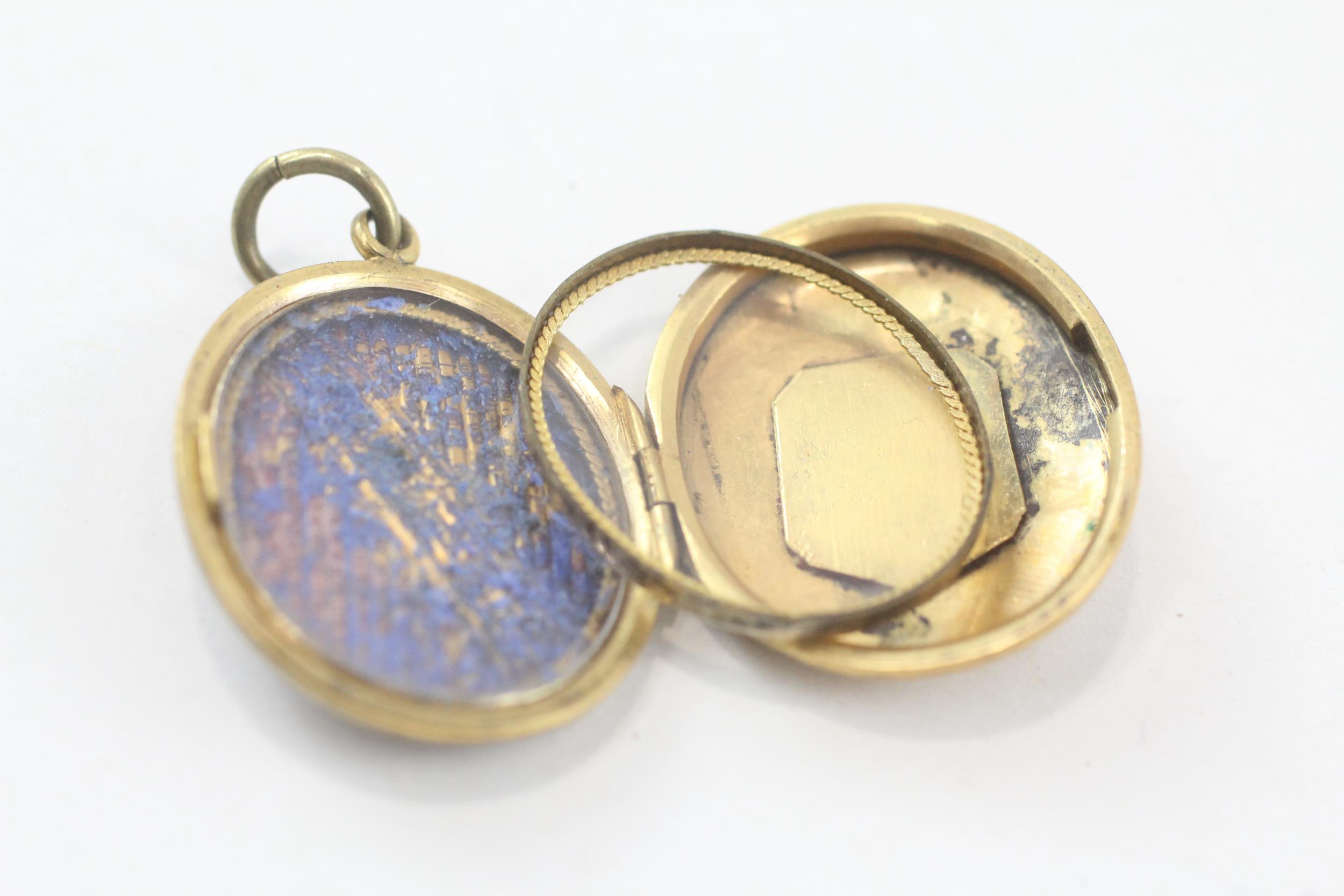 2x 9ct gold back & front locket pendants with buckle & enamel detail (15.9g) - Image 5 of 5