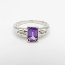 HM 9ct white gold ring with amethyst (3.7g) Size S