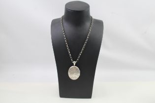 Silver aesthetic movement locket pendant necklace (37g)