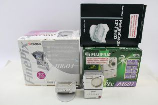 Fujifilm Finepix M603 DIGITAL COMPACT CAMERA w/ Original Premium Kit WORKING // Fujifilm Finepix