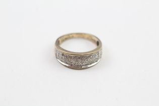 9ct gold diamond dress ring (2.2g) Size Size I+1/2