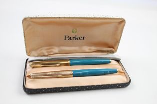 2 x CHALK MARKED Vintage Parker 61 Teal Fountain Pens w/ 14ct Nibs, Box Etc // w/ 14ct Nibs, Gold
