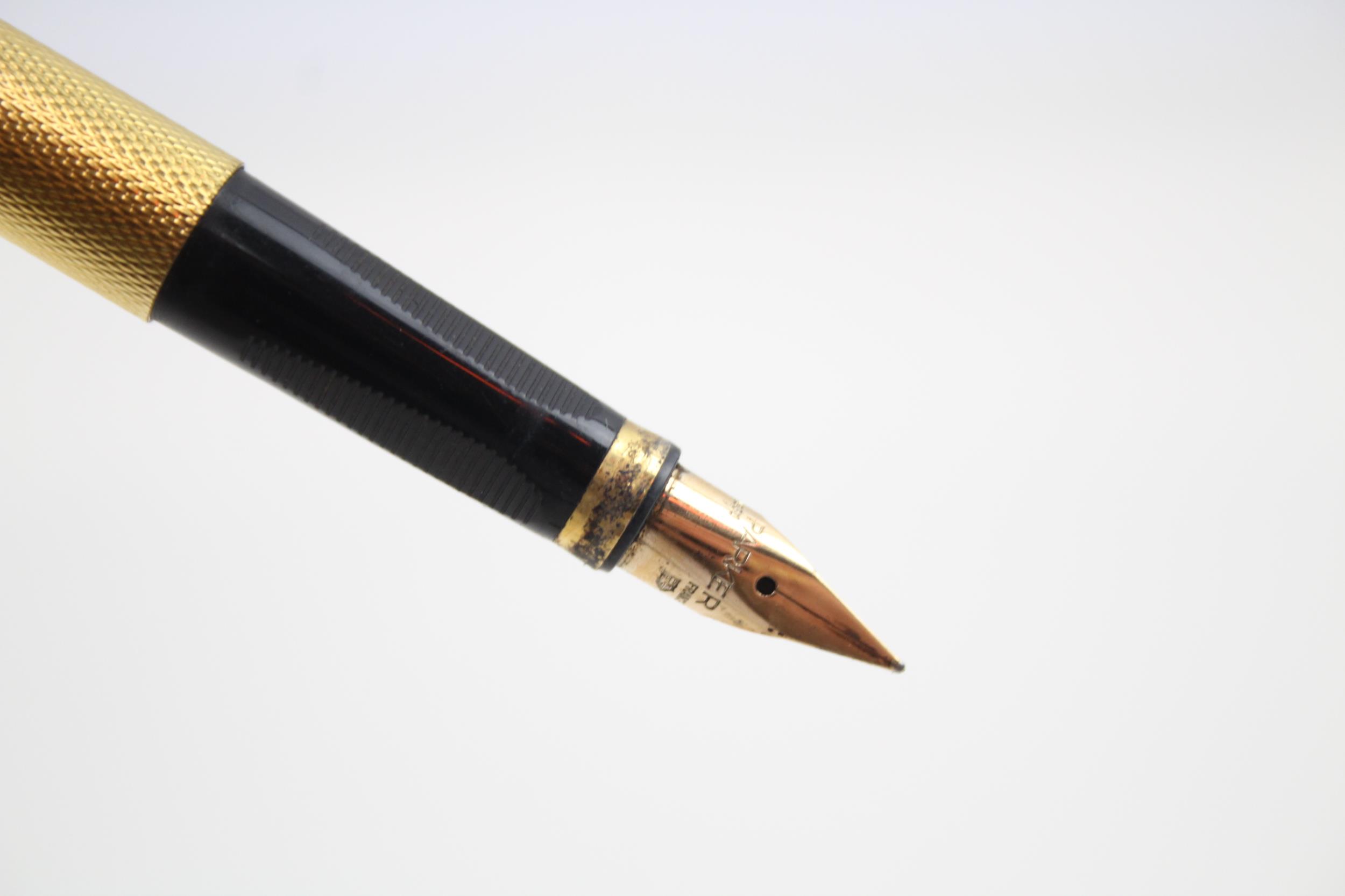 Vintage PARKER 75 Gold Plate Fountain Pen w/ 14ct Gold Nib WRITING // Dip Tested & WRITING In - Image 4 of 6