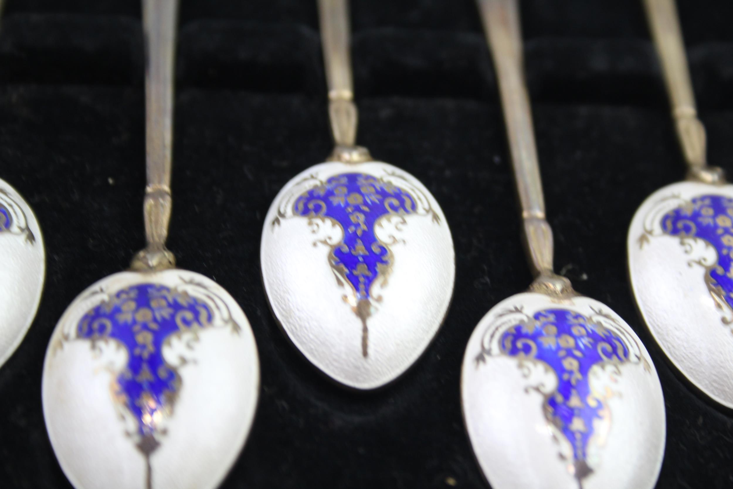 6 x Vintage 1961 Birmingham Sterling Silver Teaspoons w/ Enamel, Case (69g) // w / Guilloche Enamel, - Image 5 of 7