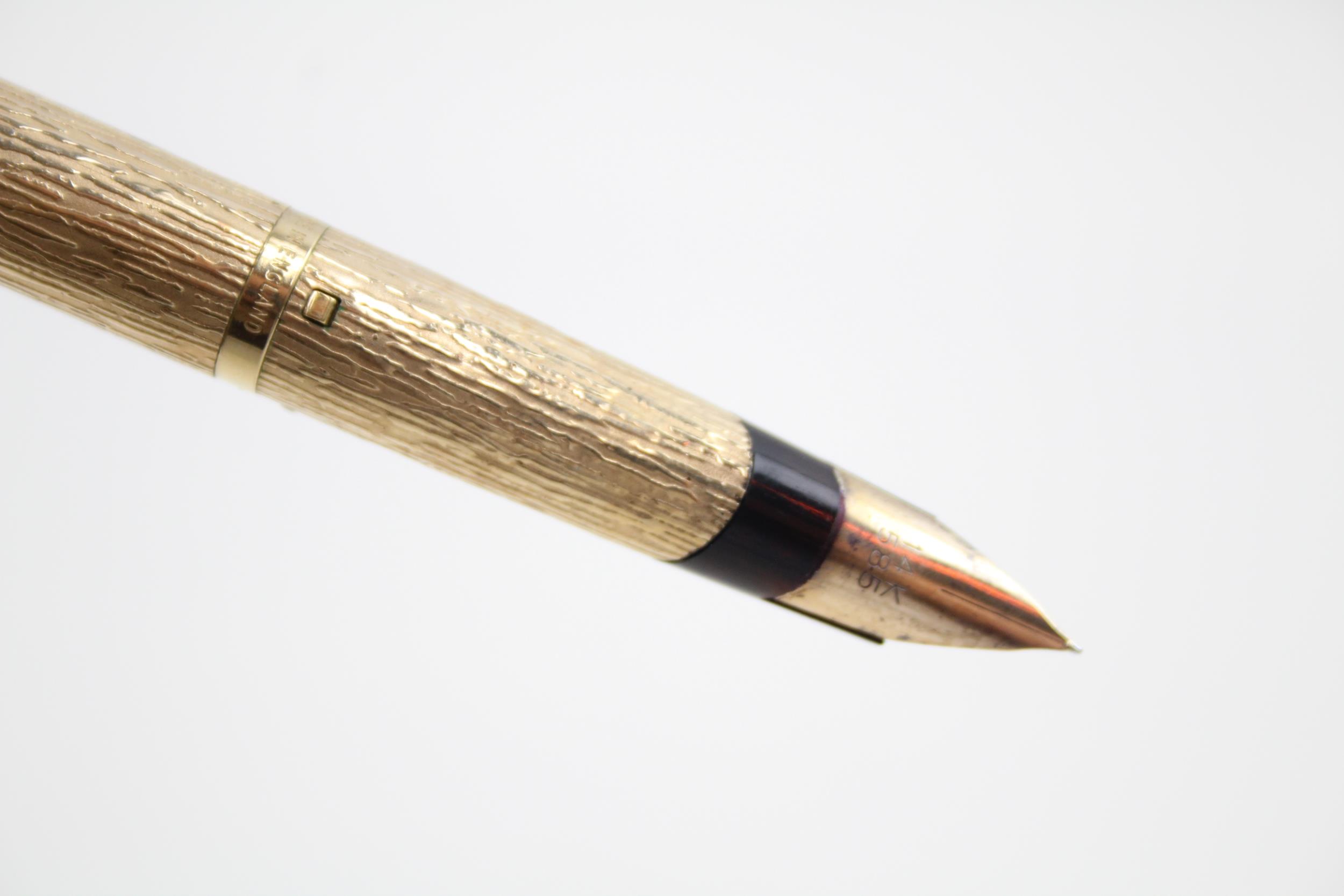Vintage PARKER 105 Gold Plated Bark Finish Fountain Pen w/ 14ct Gold Nib WRITING // Dip Tested & - Image 4 of 6