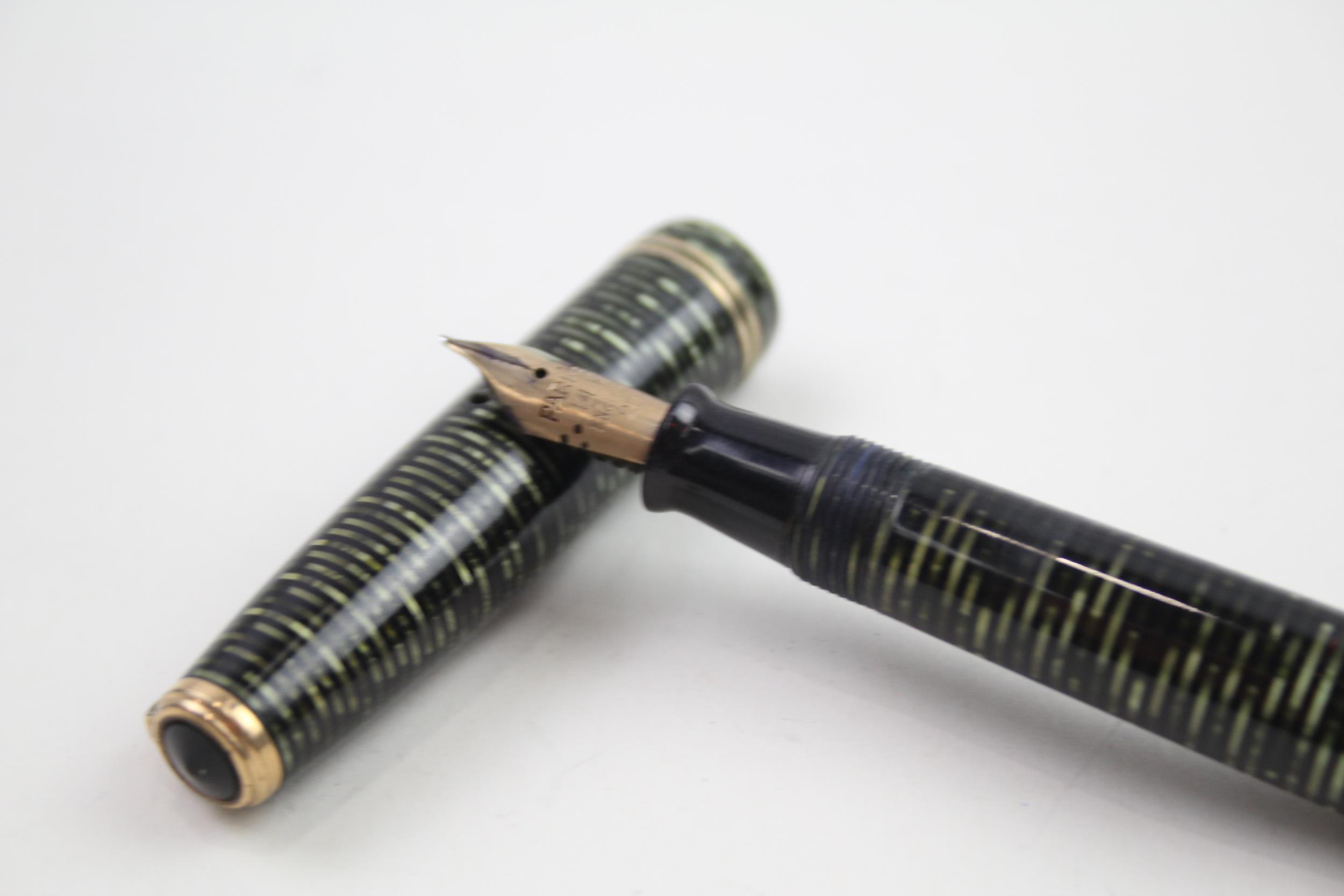 Vintage PARKER Vaccumatic Green Fountain Pen w/ 14ct Gold Nib WRITING // Dip Tested & WRITING In - Image 2 of 6
