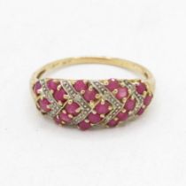 9ct gold diamond & ruby dress ring (1.8g) Size P