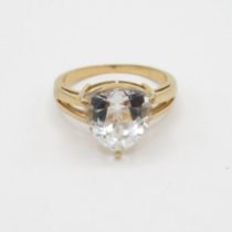 HM 9ct gold dress ring with large white quartz centre stone (2.8g) Size N