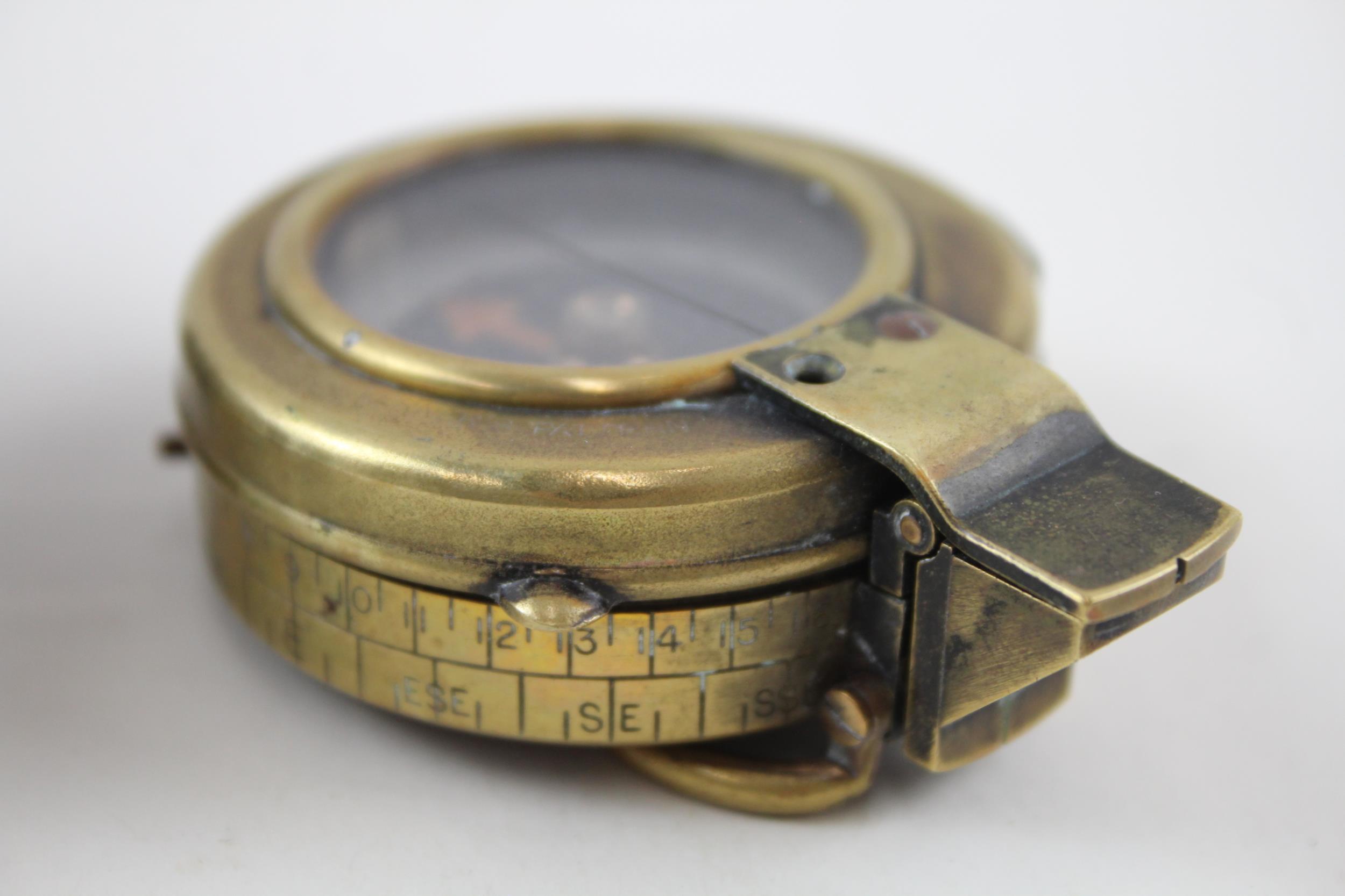 WW1 1918 Dated British Officers Military Verners Pattern Compass & Case // WW1 1918 Dated British - Image 4 of 6