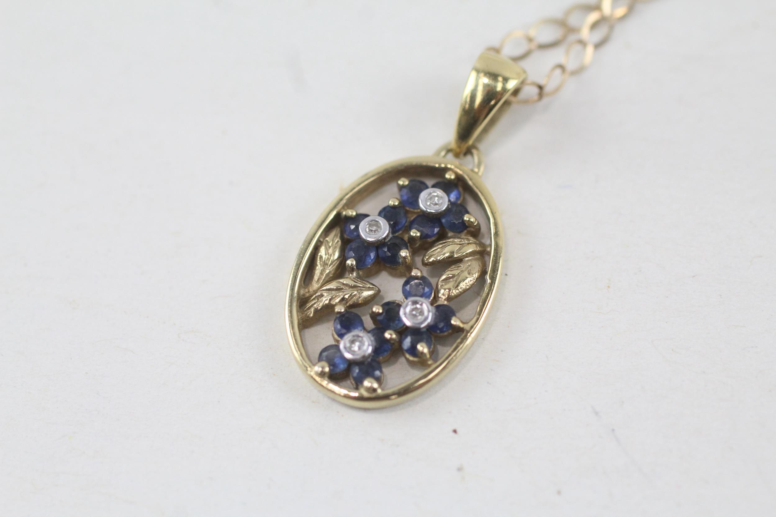 9ct gold diamond & sapphire floral cluster pendant necklace (3.1g)