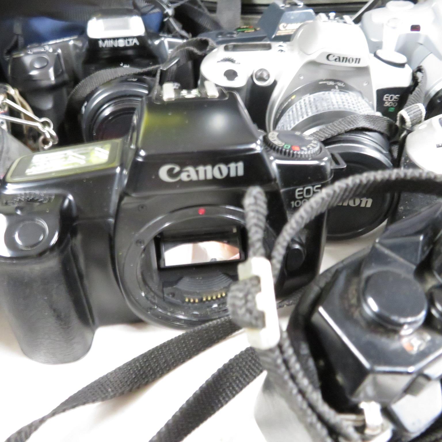 SLR Film Cameras Inc Canon, Olympus & Minolta w/ Some Lenses Job Lot x 10 // SLR Film Cameras Inc - Image 3 of 3