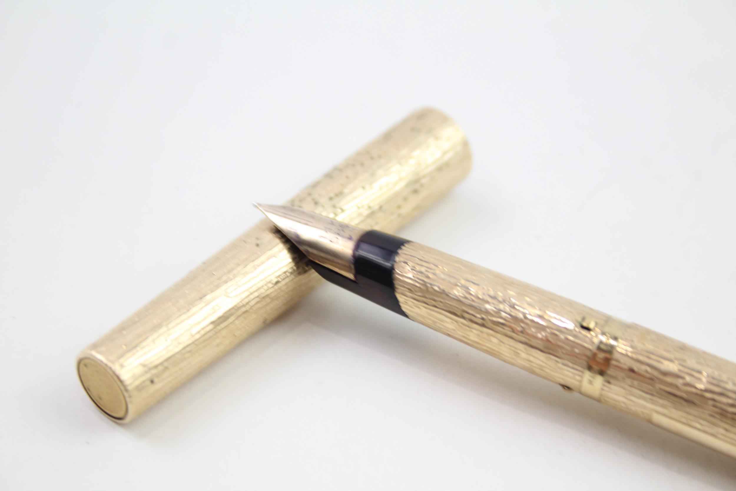 Vintage PARKER 105 Gold Plated Bark Finish Fountain Pen w/ 14ct Gold Nib WRITING // Dip Tested & - Image 2 of 6