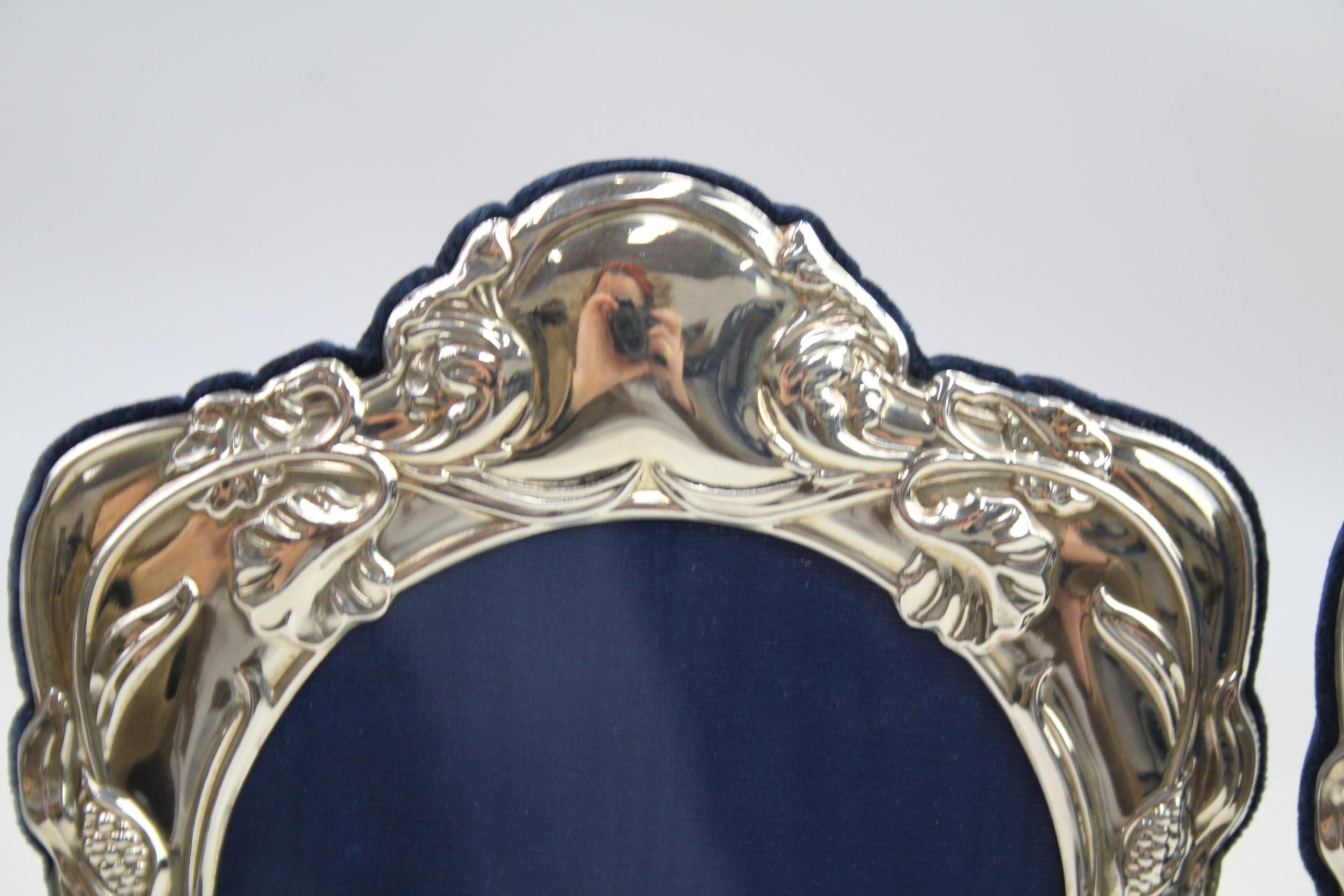 2 x 1993 Sheffield Sterling Silver Art Nouveau Style Photograph Frames (381g) // Maker - R.Carr - Image 2 of 7