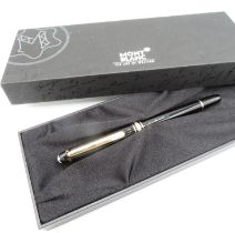 Montblanc Fountain pen with 14ct nib boxed //