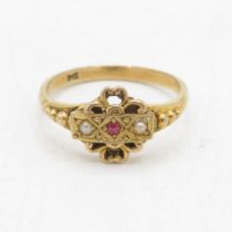 9ct gold antique seed pearl & red gemstone dress ring (2.8g) Size Q