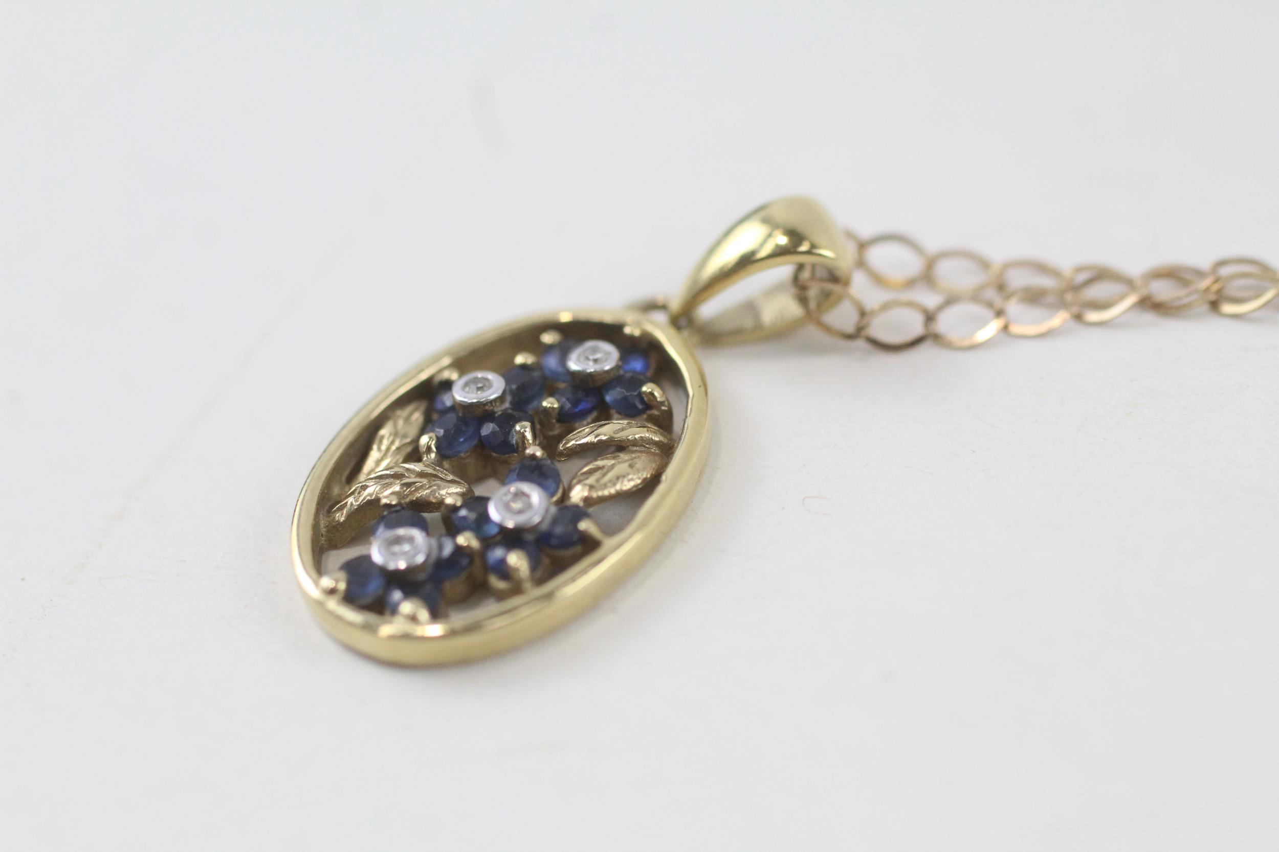 9ct gold diamond & sapphire floral cluster pendant necklace (3.1g) - Image 2 of 5