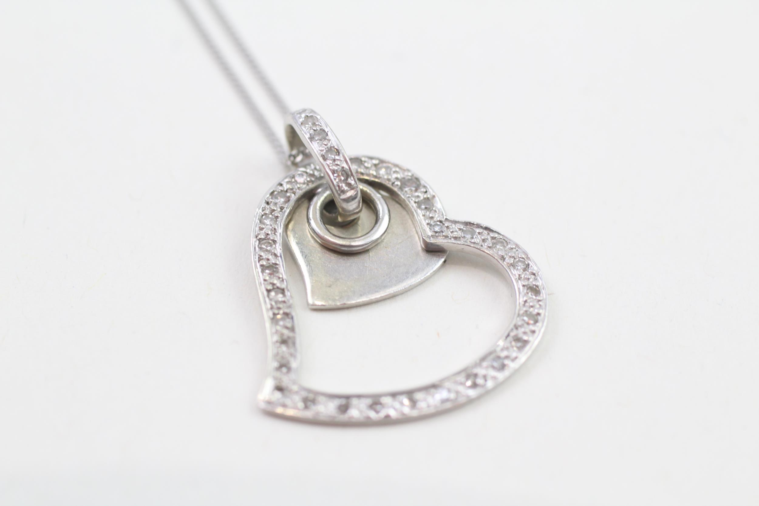9ct white gold diamond double heart pendant necklace (3g)