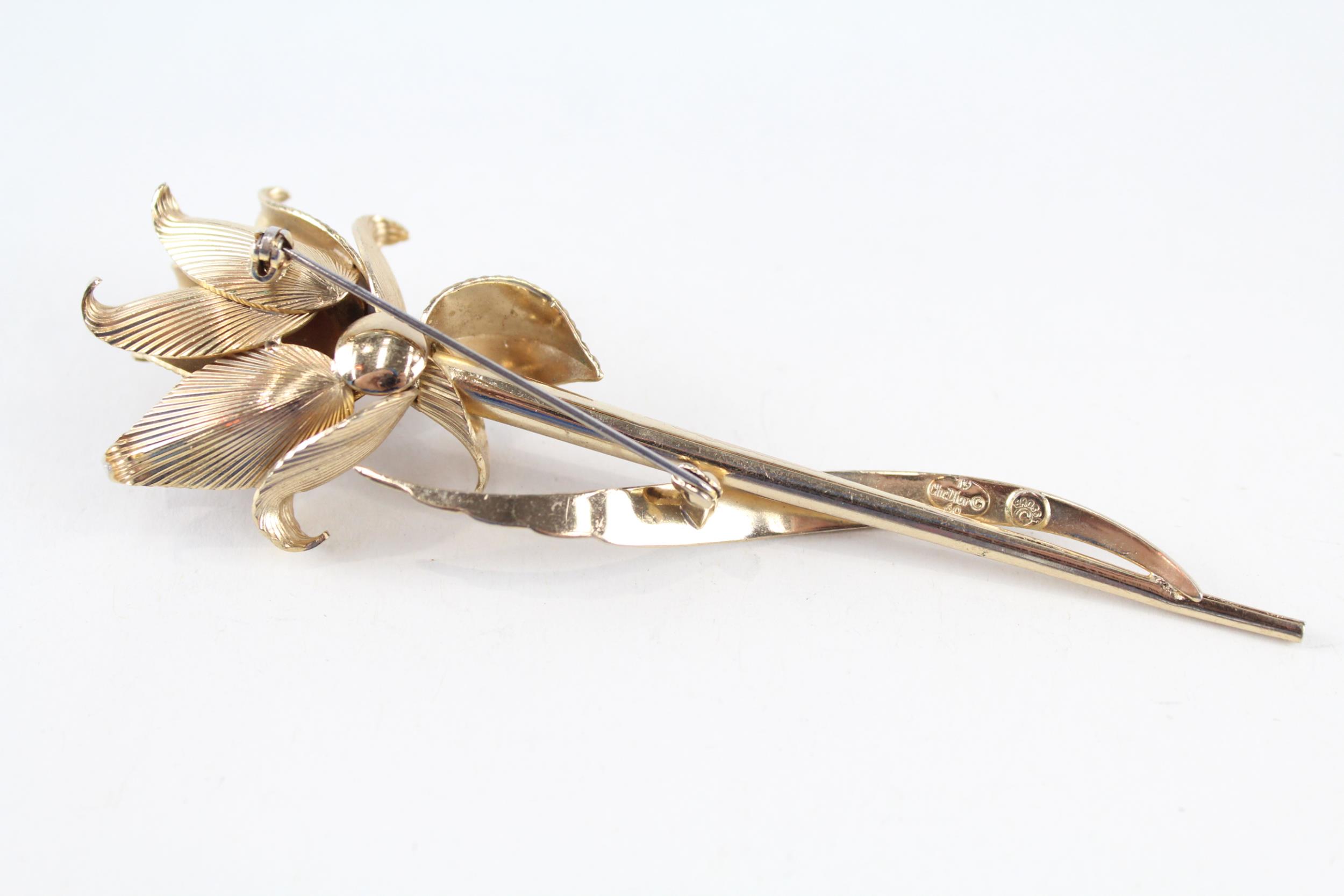 Gold tone floral brooch by designers Christian Dior & Grosse (22g) - Image 4 of 5