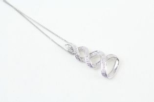9ct white gold diamond drop pendant necklace (2.1g)