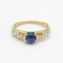 9ct gold cabochon cut sapphire & bezel set diamond ring (2.3g) Size N