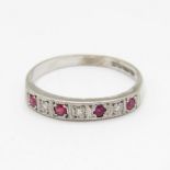 9ct white gold ruby & diamond half eternity ring (1.8g) Size O