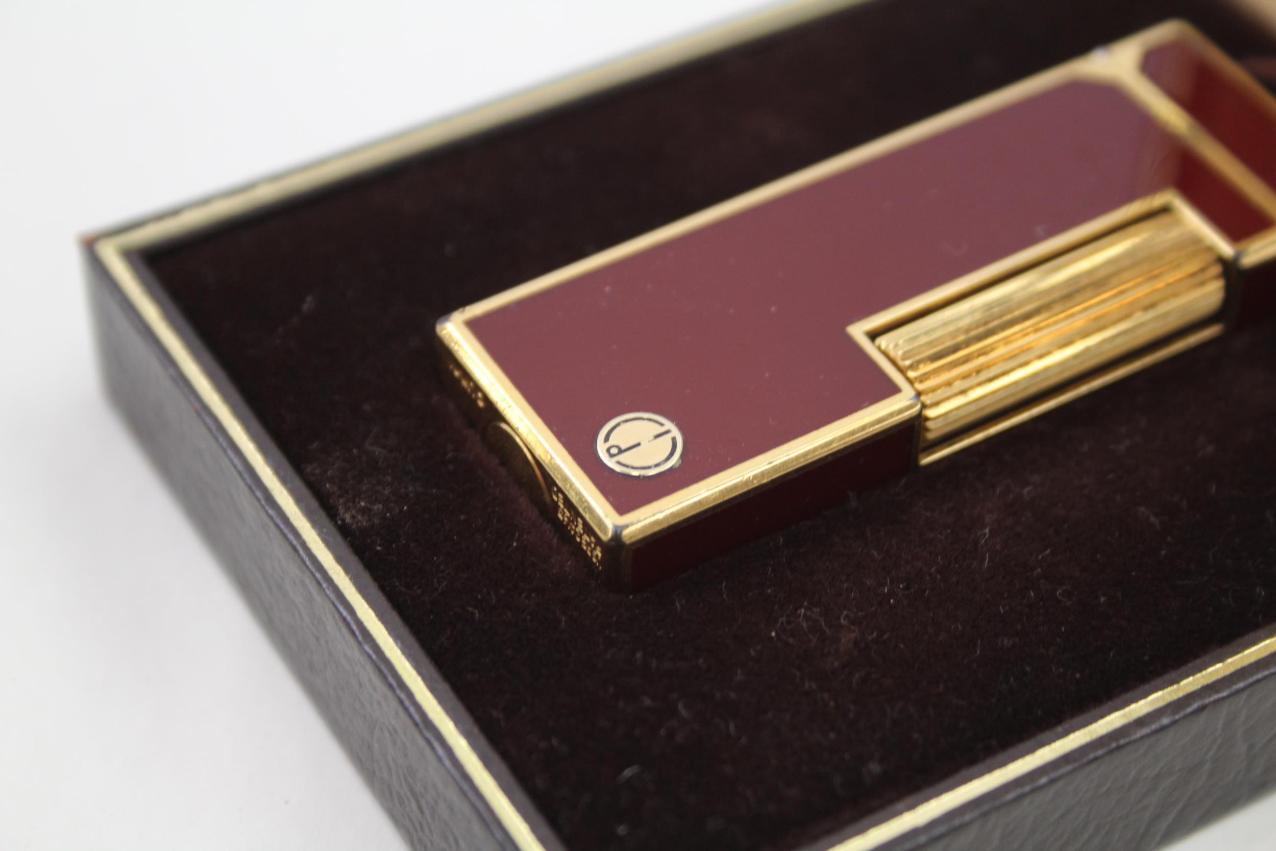 Vintage DUNHILL Rolagas Gold Plated & Red Lacquer Cigarette Lighter Boxed - UNTESTED In previously - Image 4 of 7