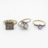 3 x 9ct gold and silver vintage marcasite, paste and agate set rings (6.7g) Size M + L + M