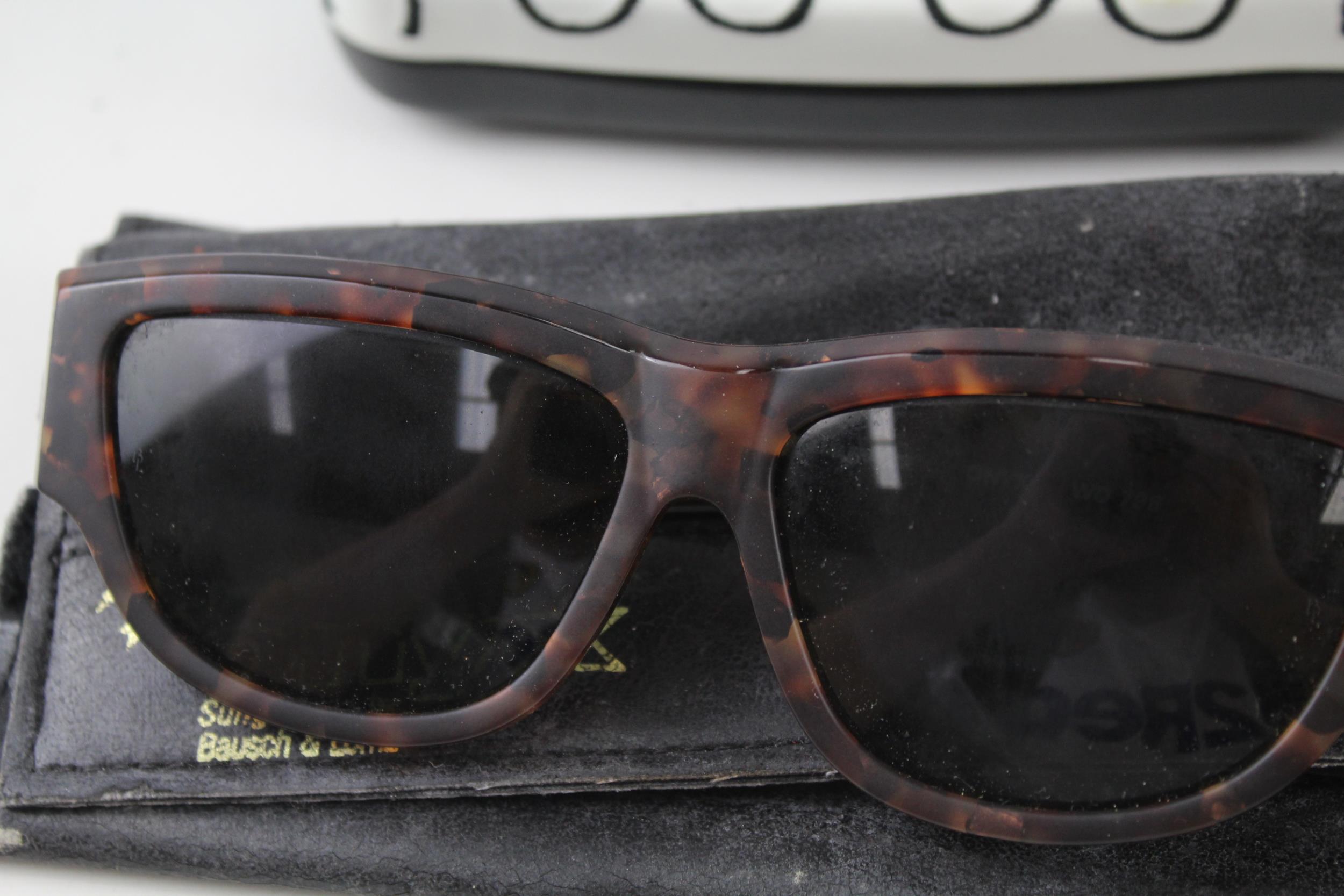 Rayban Sunglasses / Glasses Inc Cases x 5 - In previously owned condition Signs of use & wear Please - Image 3 of 6