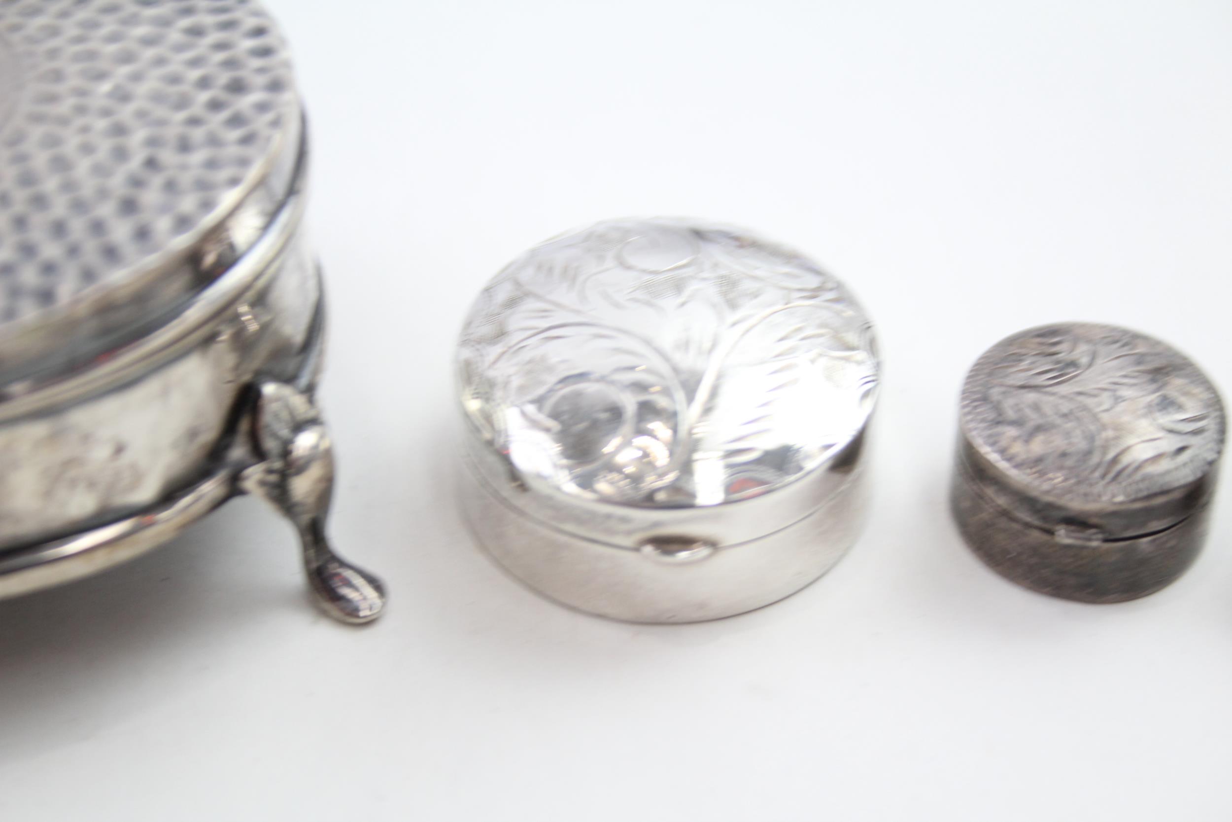 4 x Antique / Vintage Hallmarked .925 STERLING SILVER Pill / Trinket Boxes (59g) - In antique / - Image 3 of 4
